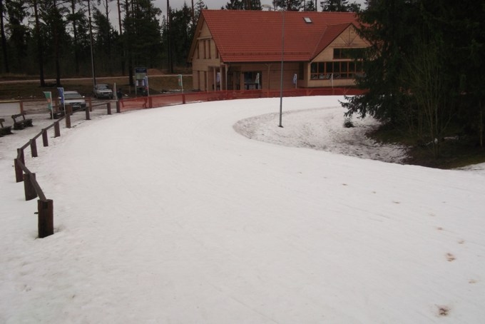 Smecere.
Autors: no  „Sport2000 tautas slēpojums Madona” arhīva