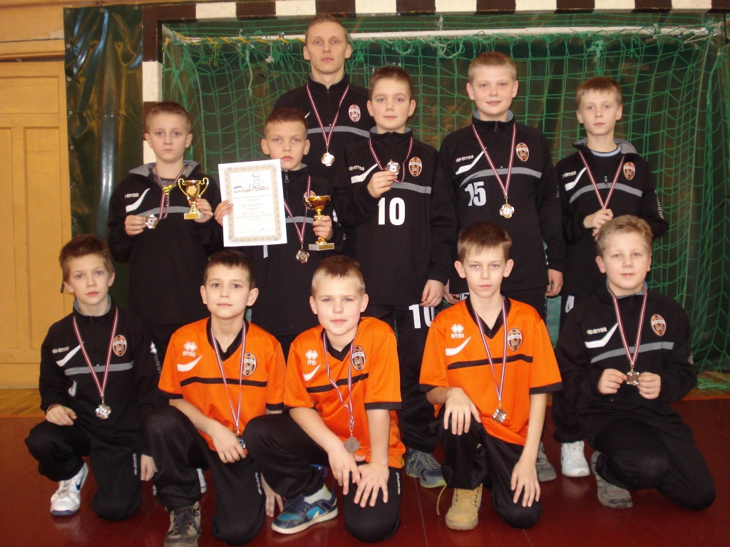 Gulbenes U-12 grupas komandai  ZA reģiona čempionātā - 2.vieta.
Autors: no personiskā arhīva