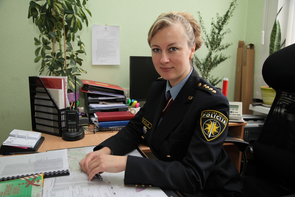 Šajā augustā būs 14 gadi, kopš Valda Gibala strādā policijā. Pati atzīst, ka laiks ir paskrējis ļoti ātri, liekoties, ka nupat tikai ir sākusi strādāt.  
Autors: Gatis Bogdanovs