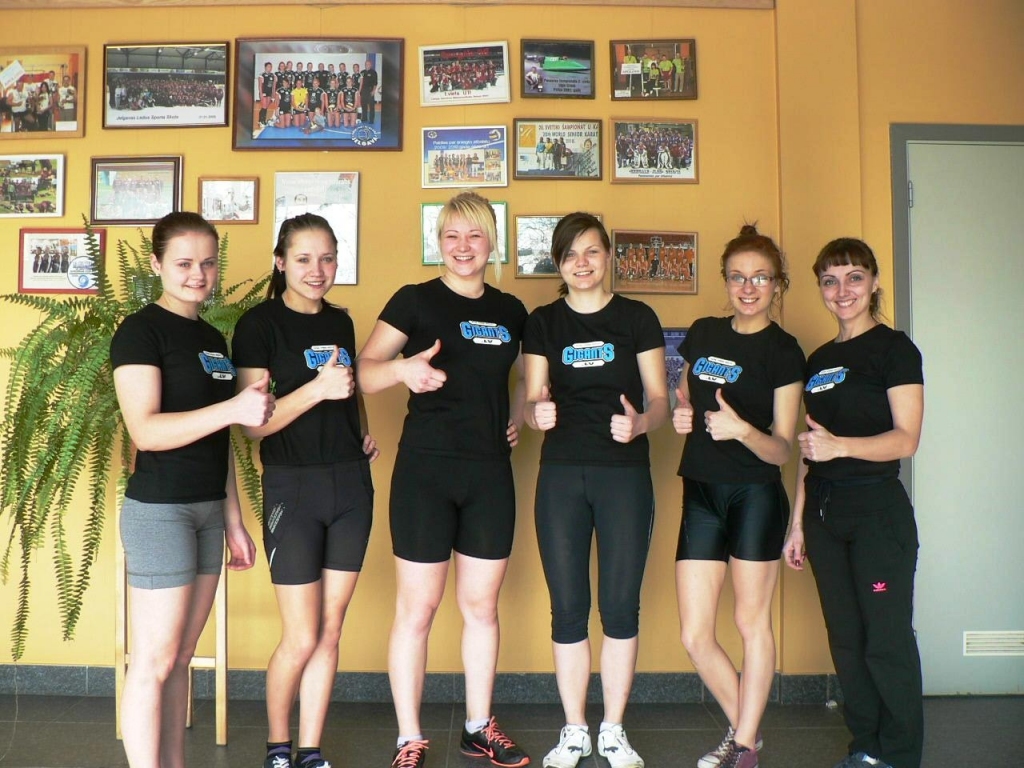 GUlbenes dāmām izdevās ļoti labs starts, komandu konkurencē zaudēts tikai Latvijas labākājai sieviešu komandai no Jēkabpils. 	
Autors: no personiskā arhīva