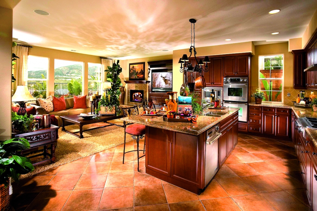 Mūsdienās privātuma robežas ir izplūdušas, par ko liecina, piemēram, būvniecība. Ceļam atklāta tipa mājokļus, gāžam ārā sienas, savienojam telpas. Iespējams, kādam palikusi tikai tualete, kur var aizvērt aiz sevis durvis, raksturo psiholoģe Ilze Āna.  
Autors: timticks.com