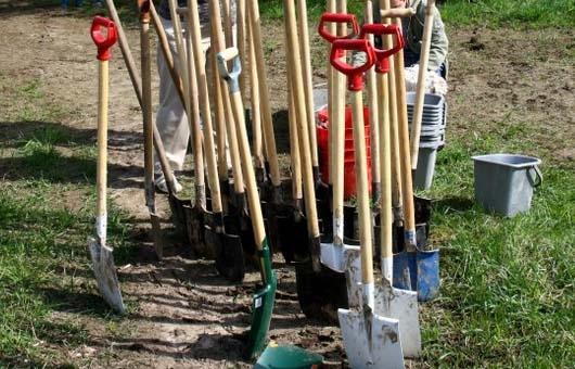 Autors: no interneta