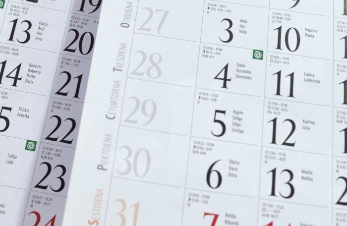 Autors: no interneta