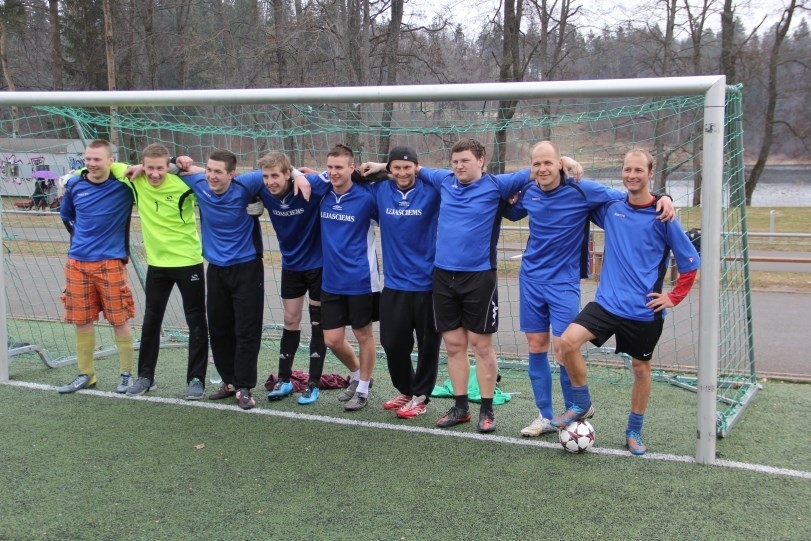 Pavasara kausa izcīņā minifutbolā, kas 12.aprīlī notika Alūksnē, lejasciemieši palika ceturtie.
Autors: Didzis Bauers