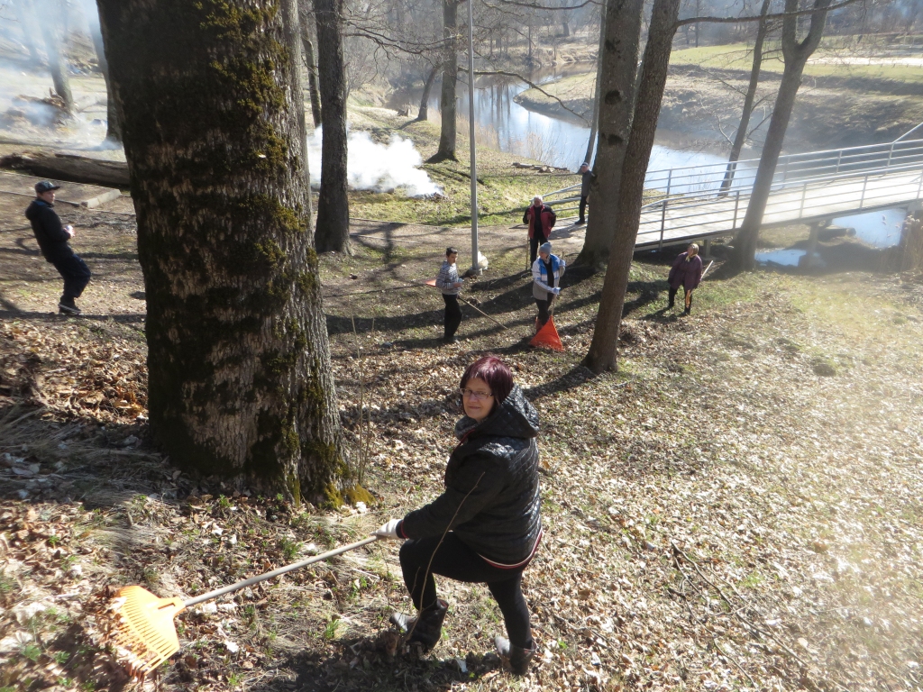 Talcinieki kopa teritoriju ap skolu, darbojās parkā. Daži pagasta iedzīvotāji vāca atkritumus arī gar ceļmalām.
Autors: no Litenes pagasta pārvaldes arhīva