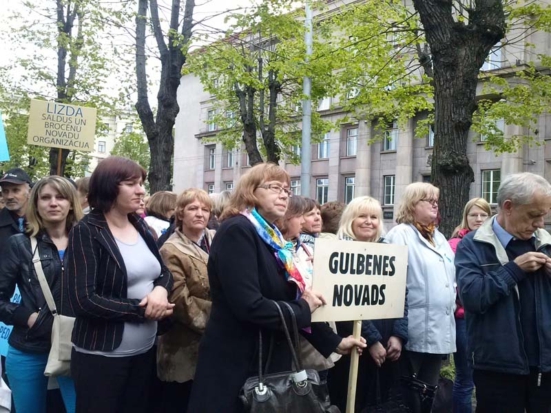 Protesta gājienā piedalījās arī aptuveni 80 skolotāji no Gulbenes novada.
Autors: no personiskā arhīva