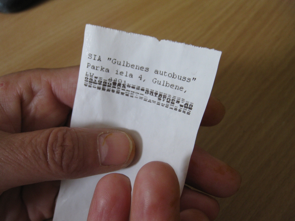 Pasažieris, saņemot šādu autobusa biļeti, jūtas aizskarts. Šoferim par to jāpadomā un turpmāk jāņem vērā un jāmācās no savām kļūdām. 
Autors: Pārsla Konrāde