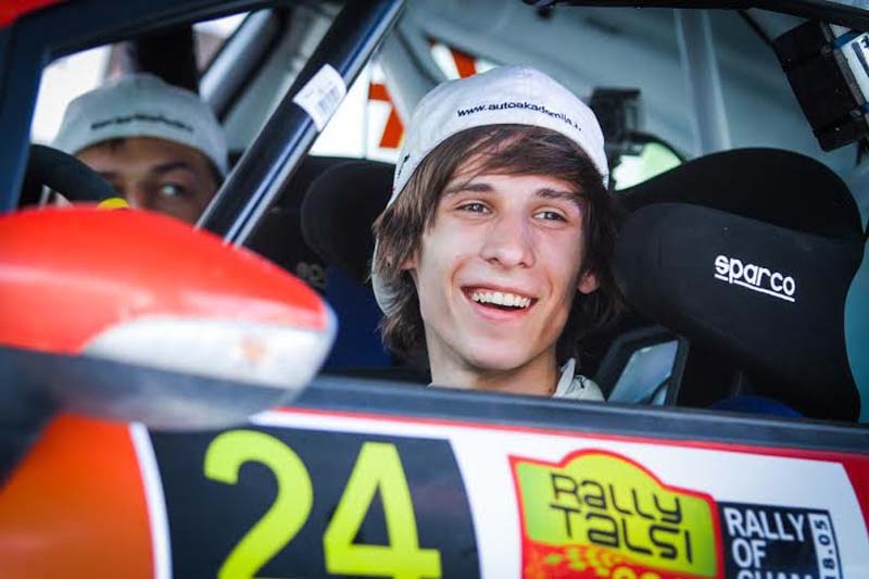 Autors:  Artūrs Igaveņš