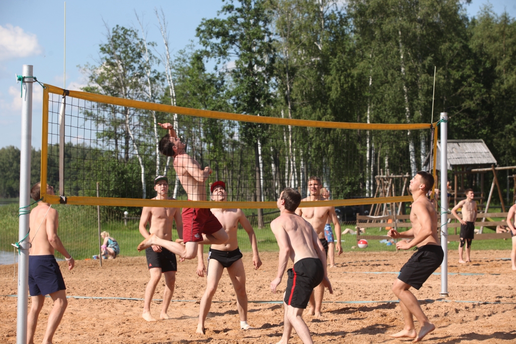 Otrdien pēcpusdienā hokejisti devās uz atpūtas kompleksu “Vonadziņi”, lai baudītu aktīvo atpūtu. 
Autors: Gatis Bogdanovs