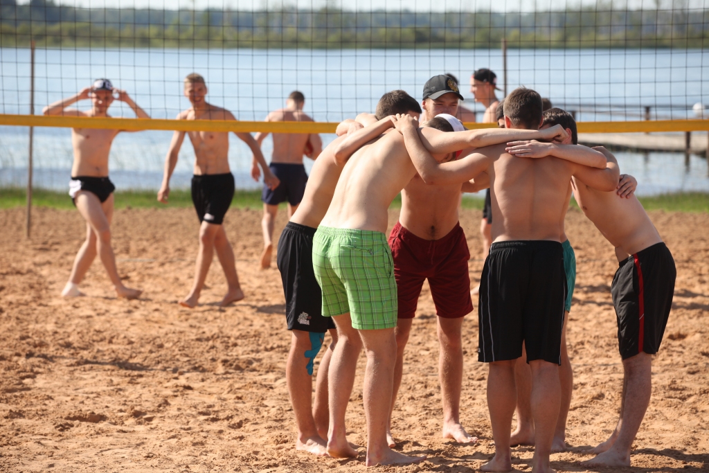 Otrdien pēcpusdienā hokejisti devās uz atpūtas kompleksu “Vonadziņi”, lai baudītu aktīvo atpūtu. 
Autors:  Gatis Bogdanovs