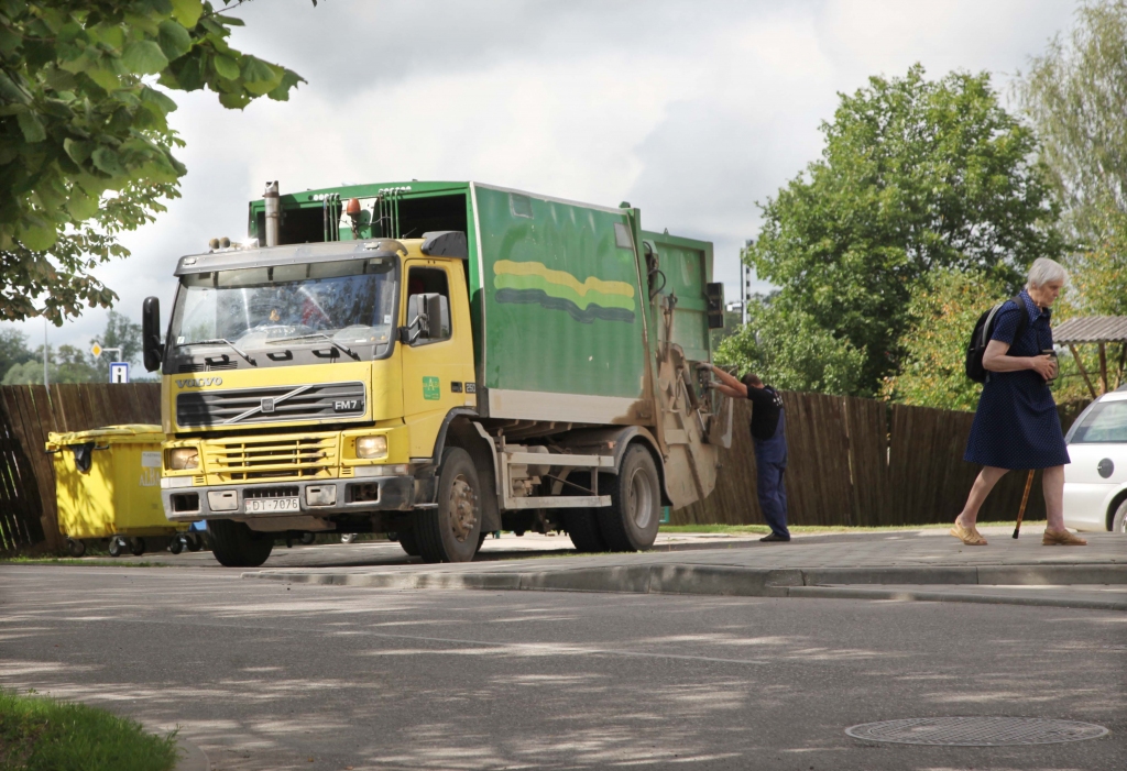 Zināmi atklātā konkursa rezultāti atkritumu apsaimniekošanai Gulbenes novadā. No četriem pretendentiem izraudzīts piedāvājums, kas ir vislētākais patērētājiem. To izteikusi Rīgas firma. 
Autors: Gatis Bogdanovs