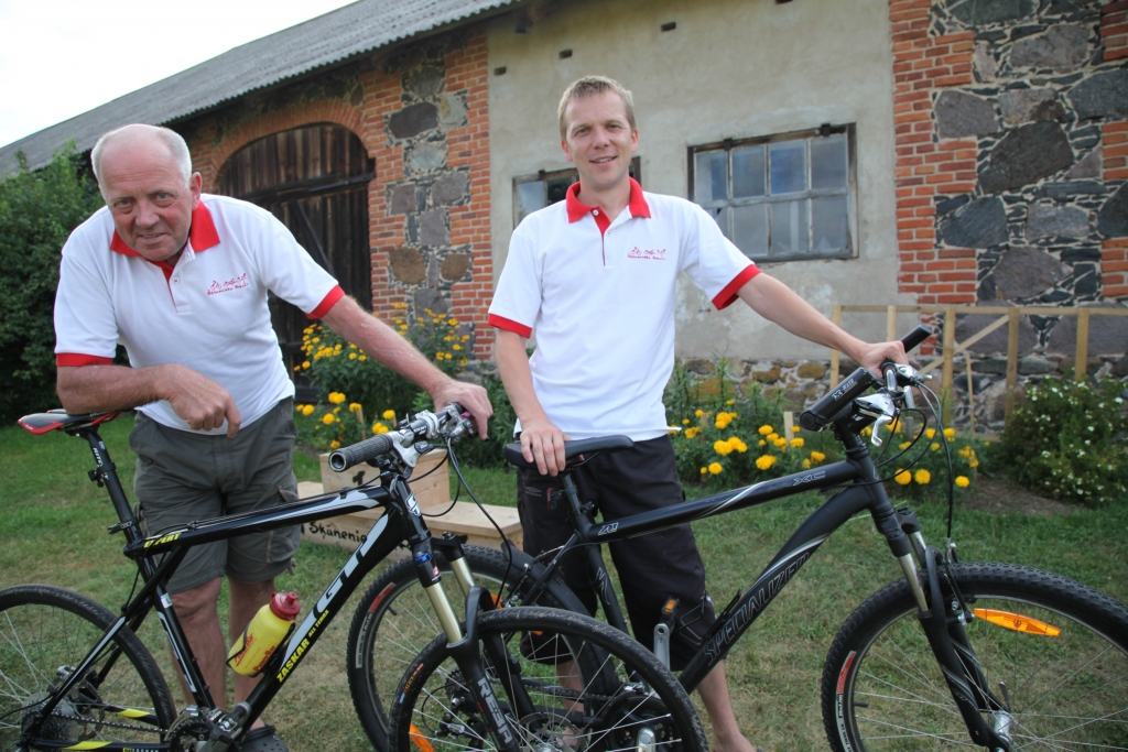 Aivars Galejs un Gatis Kurzemnieks uzsver, ka “Šķūnenieku kausā” vienmēr gaidīts būs ikviens.
Autors: Gatis Bogdanovs