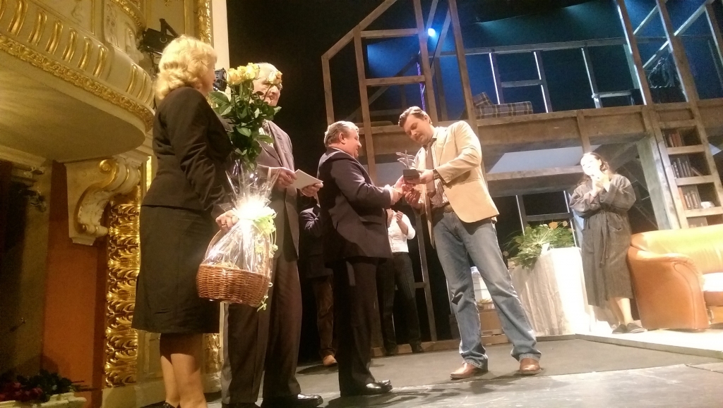 Mārcis Maņjakovs, saņemot balvu “Gulbenes novada gods”, jutās pagodināts. Viņš atzina, ka labprāt izmantos arī iespēju nesteidzīgā gaisotnē iepazīt mūsu novadu. 
Autors: Gunta Krevica