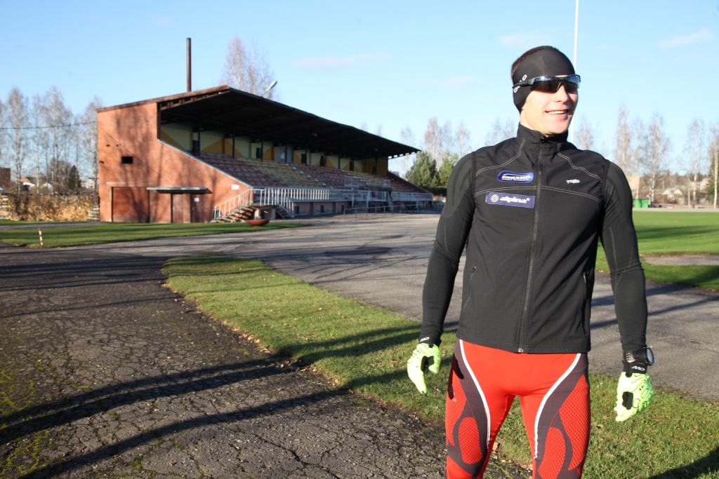 Olimpisko spēļu dalībnieks, gulbenietis Jānis Paipals atzīst, ka nelabprāt izvēlas trenēties pilsētas stadionā, kura skrejceļš ir neapmierinošs. 
Autors: Gatis Bogdanovs