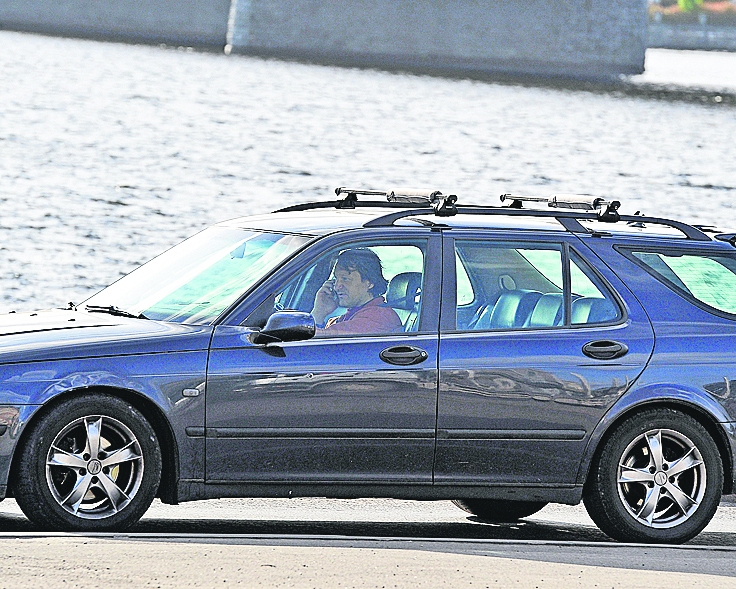 Transporta nodokļu piemērošanai jāiekļaujas plašākā transporta politikas kontekstā, sekmējot iedzīvotāju pārvietošanos ar, cik iespējams, videi draudzīgākiem transportlīdzekļiem, – tāds ir viens no būtiskākajiem pētījuma secinājumiem.
Autors: Aivars Liepiņš (“Dienas Mediji”)