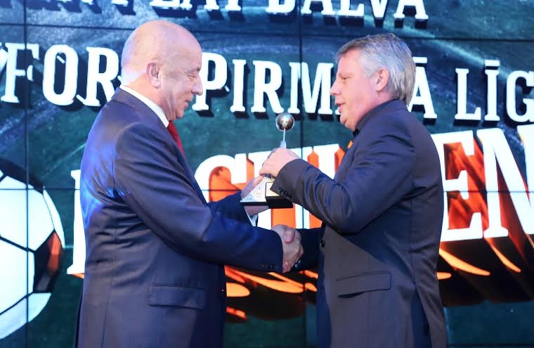 Apbalvošanas ceremonijā mūsu komandu pārstāvēja FB 