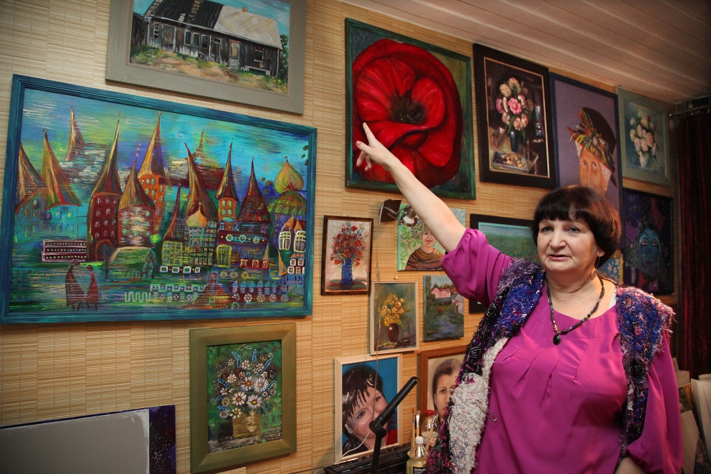 Laimas Lupiķes darbnīca, kam atvēlēta atsevišķa telpa, līdzinās izstādei. 
Autors: Gatis Bogdanovs