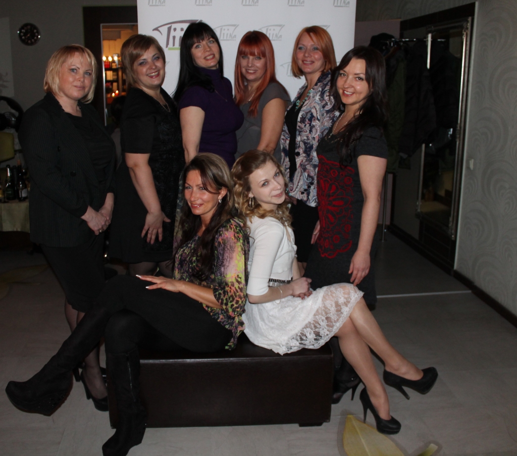 Salona “Tiina Lux” meistares priecājas par augsto apbalvojumu - pieczvaigžņu salons. Saņemt šādu apbalvojumu esot liels gods.  
Autors:  no personiskā arhīva