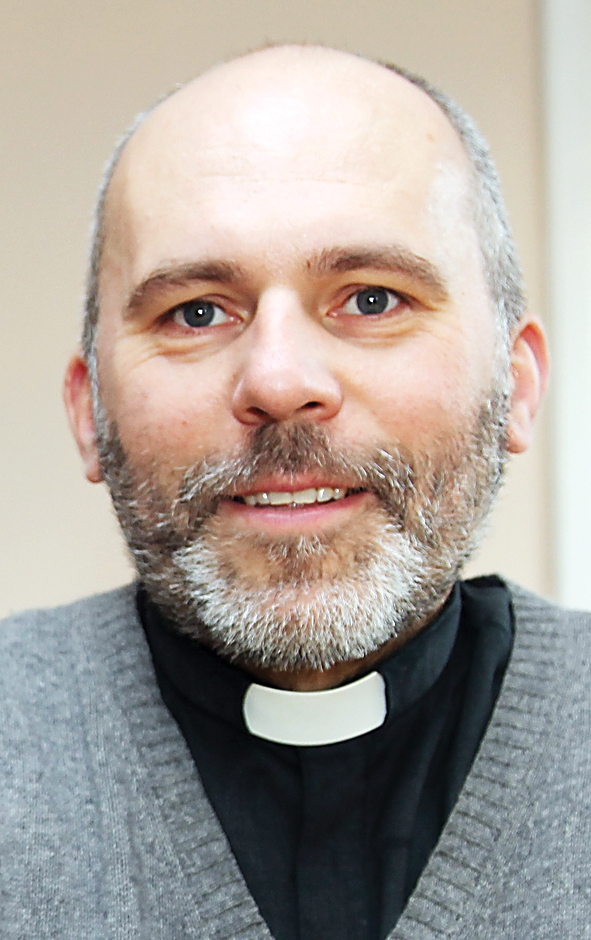 Pāvils Kamola, katoļu priesteris