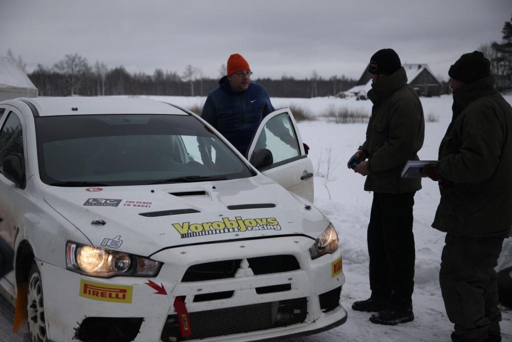 “Tādi apstākļi, kādi bija šoreiz testu laikā, bija vienkārši lieliski!” atzīst Jānis Vorobjovs. Viņš cer, ka arī “Sarmas” rallijs visus sagaidīs ar līdzīgiem laika apstākļiem. 
Autors: Gatis Bogdanovs