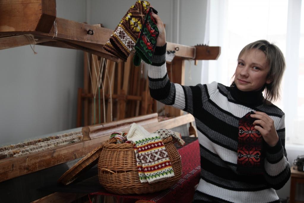 Indra Dreimane atklāj, ka viņai ar rokdarbiem patīk nodarboties jau kopš skolas laikiem. 
Autors: Gatis Bogdanovs