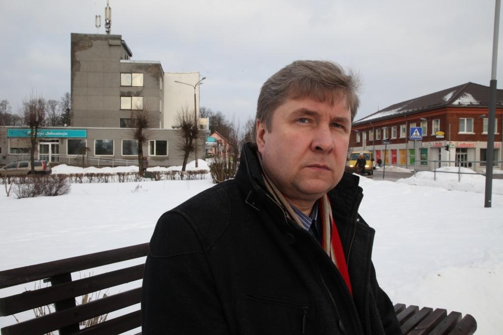 Deputāta Andra Vējiņa vārds pagājušajā gadā vietējā sabiedrībā tika daudzināts biežāk par citiem viņa kolēģiem. Viņš izteica paziņojumus, pauda viedokli, tomēr palika līdz galam nesaprasts. 
Autors: Gatis Bogdanovs