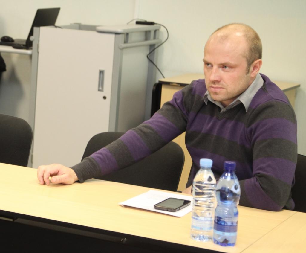 Par reorganizācijas ideju kā tādu iebildumi bija vienīgi līdzšinējam pašvaldības iepirkumu komisijas vadītājam Intaram Liepiņam, kas finanšu komitejas sēdē piedalījās kā klausītājs, bet visi pārējie šādā aspektā neizteicās.
Autors: Gatis Bogdanovs