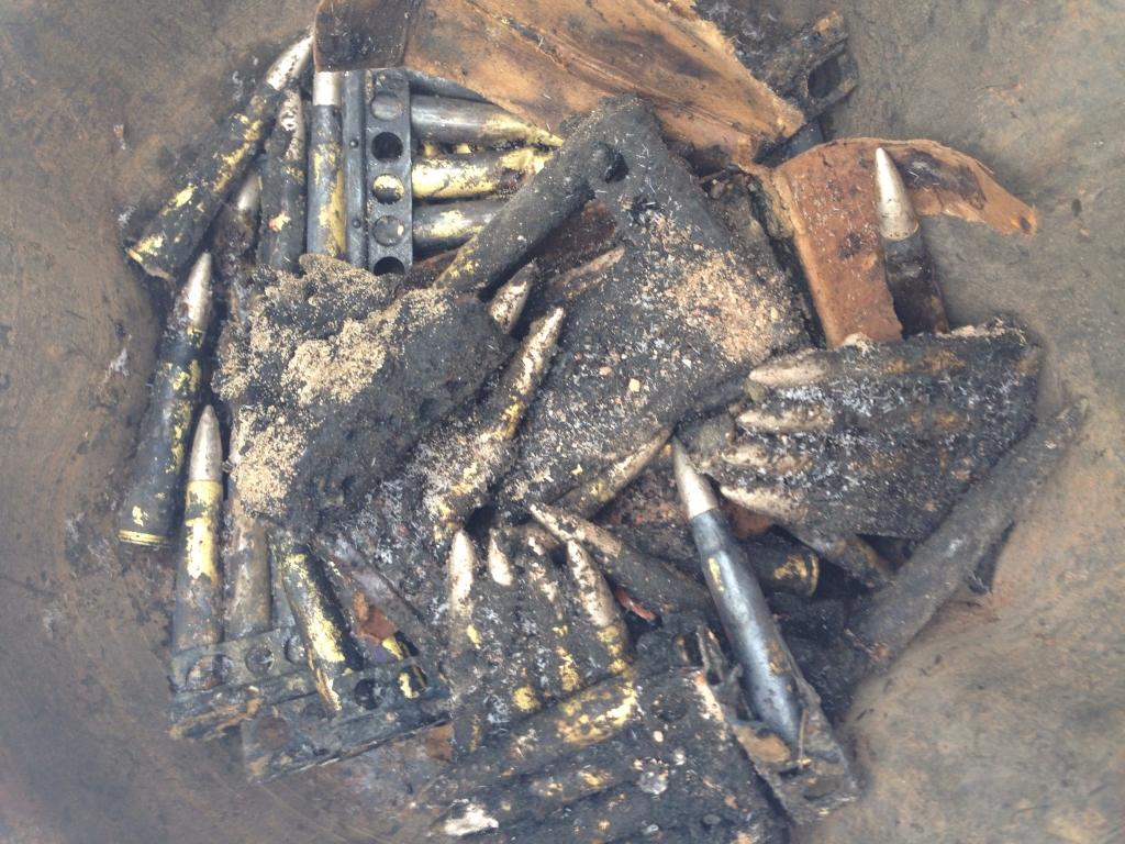 Katru gadu Gulbenes novadā iedzīvotāji atrod nesprāgušu kara laika munīciju. Šādos gadījumos nekavējoties par atradumu ir jāziņo Valsts policijai, jānorobežo atraduma vieta, lai neviens tai netuvotos, un jāgaida, kad ieradīsies speciālisti savākt un neitralizēt bīstamos priekšmetus. Šī nesprāgusī munīcija 21.janvārī tika atrasta Gulbenē. 
Autors: no Zemessardzes arhīva