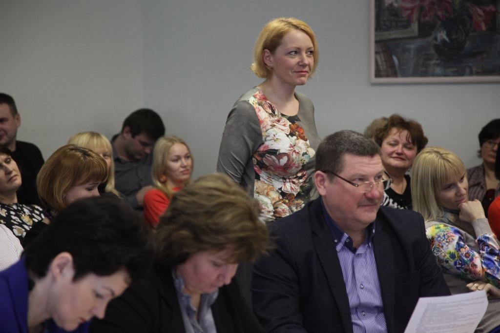 Iepirkumu komisija tika apstiprināta piecu cilvēku sastāvā. Tajā darbosies novada domes Administratīvi juridiskās nodaļas juriste Ligita Gāgane. Viņu arī ievēlēja par iepirkumu komisijas priekšsēdētāju.
Autors: Gatis Bogdanovs