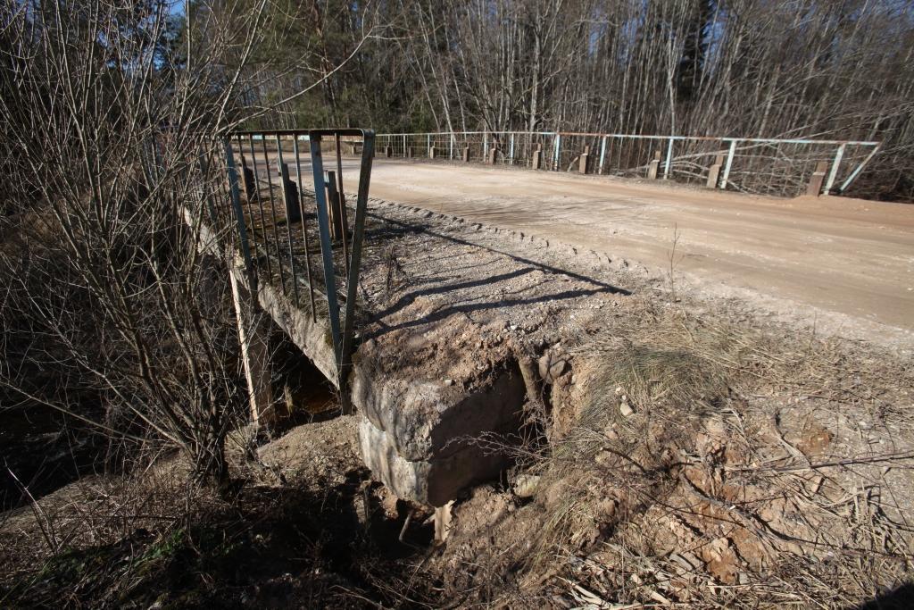 Cerams, ka jau šogad Liedes tilts izskatīsies daudz labāk, jo pašlaik tas ir ļoti bēdīgā stāvoklī.
Autors: Gatis Bogdanovs