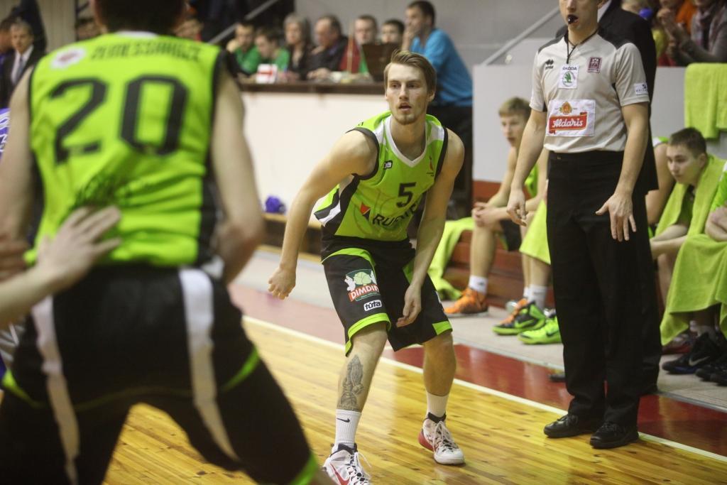 Spēlē otrdienas vakarā rezultatīvākais starp mūsu basketbolistiem bija Kaspars Kalniņš, kurš guva 25 punktus. 	
Autors: Gatis Bogdanovs