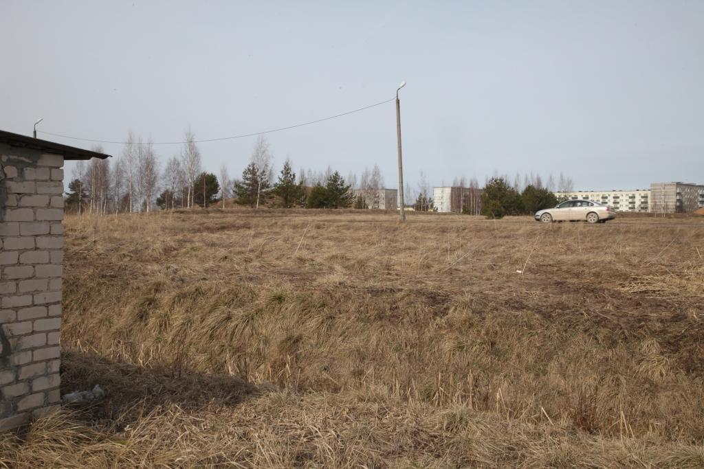 Aptuveni šī varētu būt tā vieta, kur nākotnē ir iecerēts izbūvēt šķiroto atkritumu laukumu.
Autors: Gatis Bogdanovs