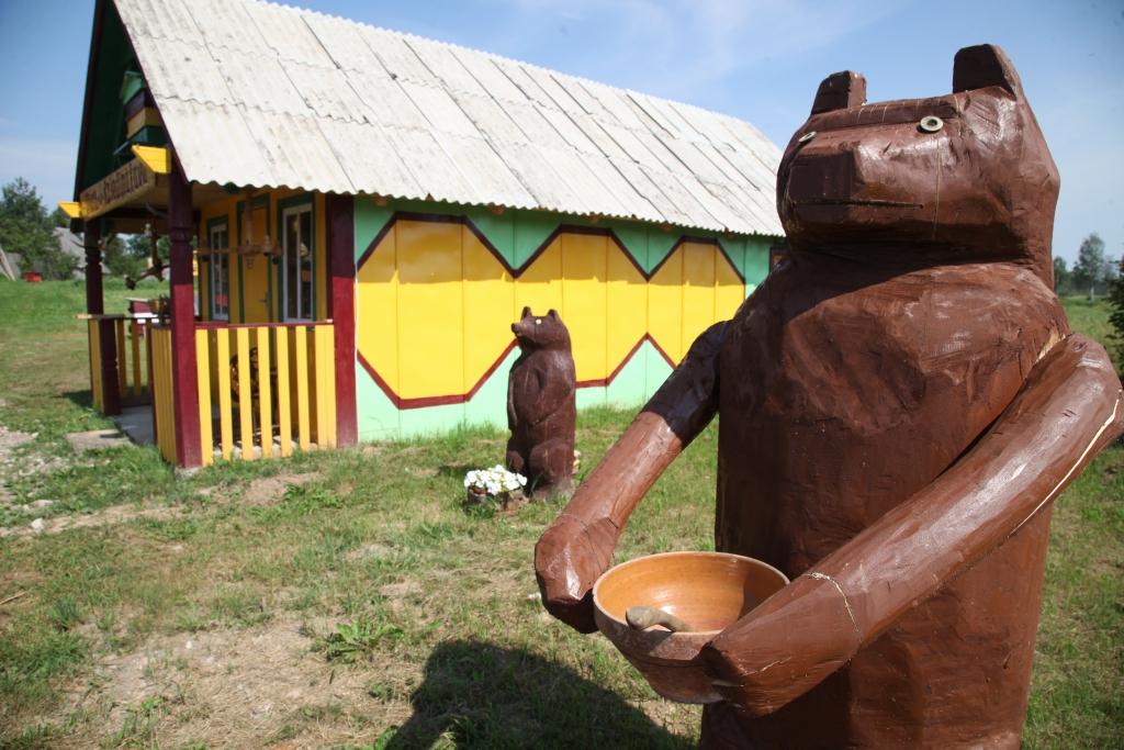 Izbaudot laukus Latvijā, iespējams uzkavēties arī bišu mājā. 	
Autors: Gatis Bogdanovs