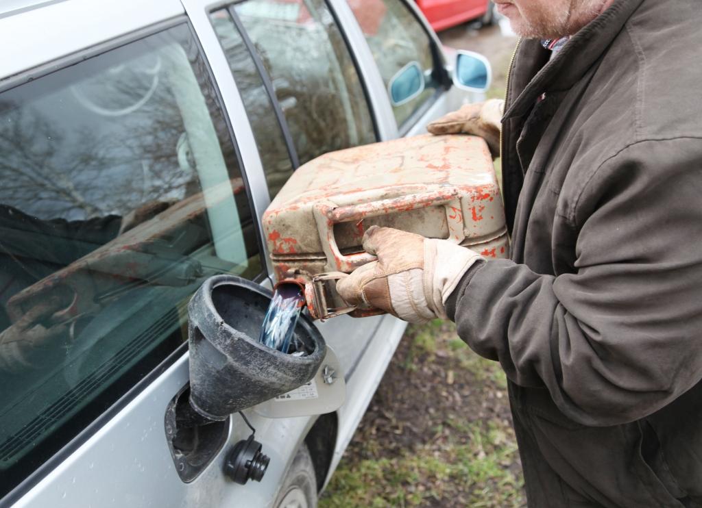 Savām vajadzībām degvielu no Krievijas gulbenieši ved. Laiks, kad ar šo “biznesu” varējis labi nopelnīt, esot jau pagājis  	
Autors: Didzis Bauers
