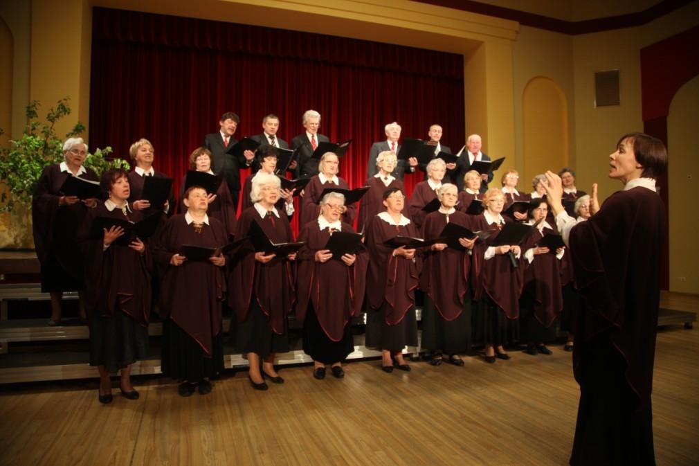 Gulbenes kultūras centra senioru koris 