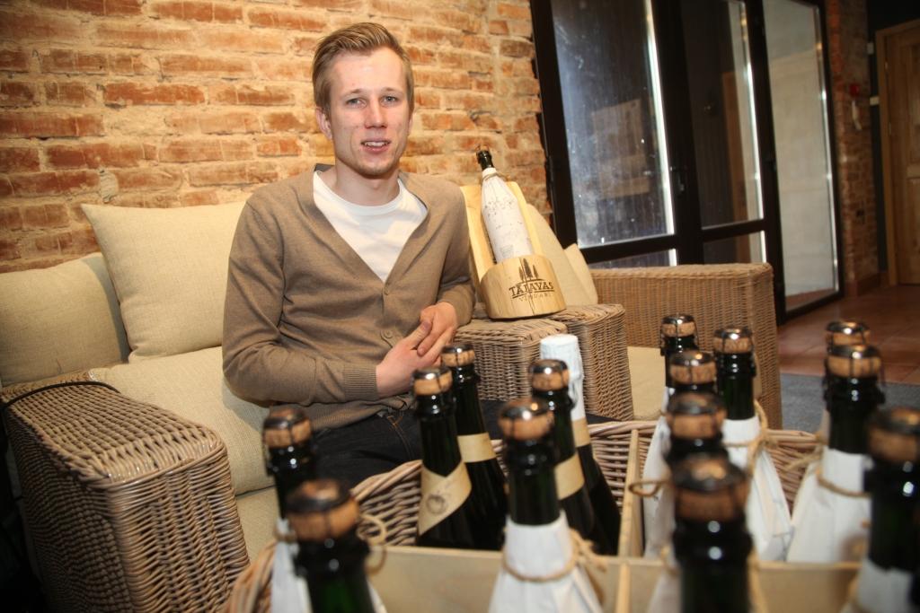 Jānis Libeks ir trāpījis mērķī ar savu biznesa ideju - ražot ābolu sidru. Viņš jau ir pārliecinājies, ka šis produkts cilvēkiem patīk. 	
Autors: Gatis Bogdanovs