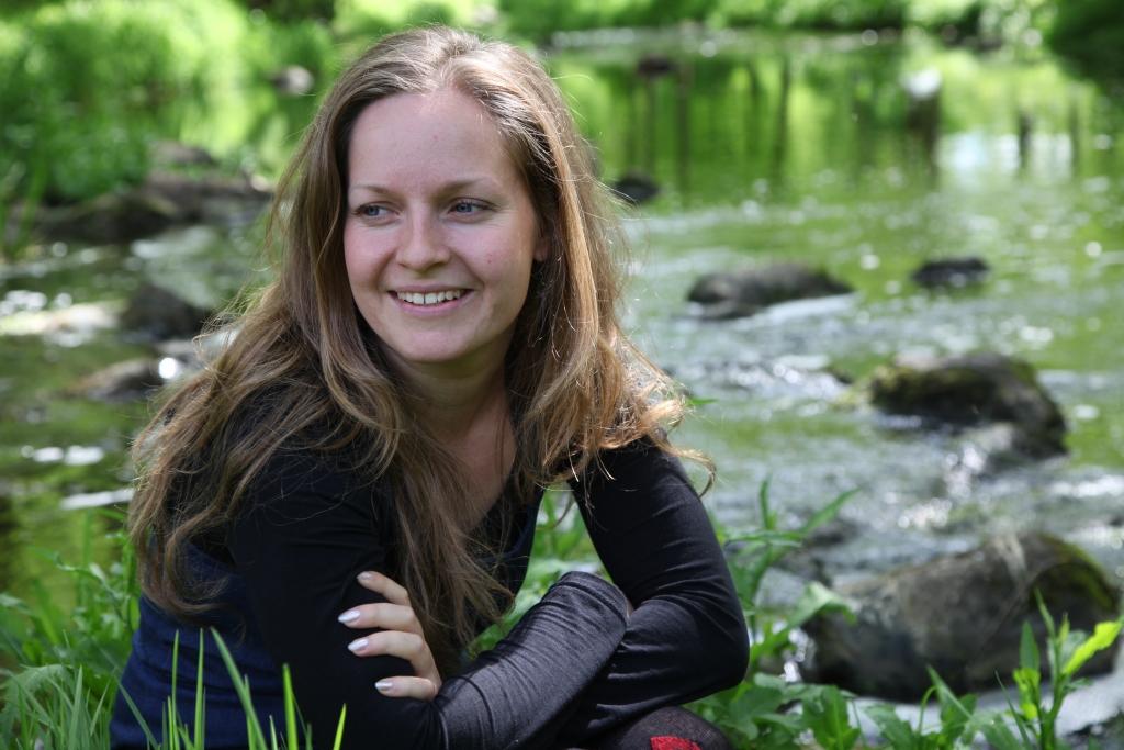 “Man ļoti patīk viss, kas ir saistīts ar dabu! Kādreiz es labprāt ar to visu gribētu nodarboties daudz vairāk,” saka Ilze Vanaga. 	
Autors: Gatis Bogdanovs