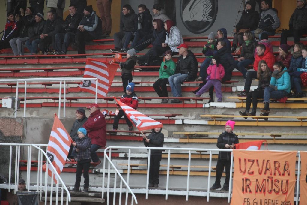 Nepatīkama situācija! Komandas vadībai ir jādara viss iespējamais, lai attaisnotu līdzjutēju cerības un pierādītu  nevainīgumu.
Autors: no “Dzirksteles” arhīva 