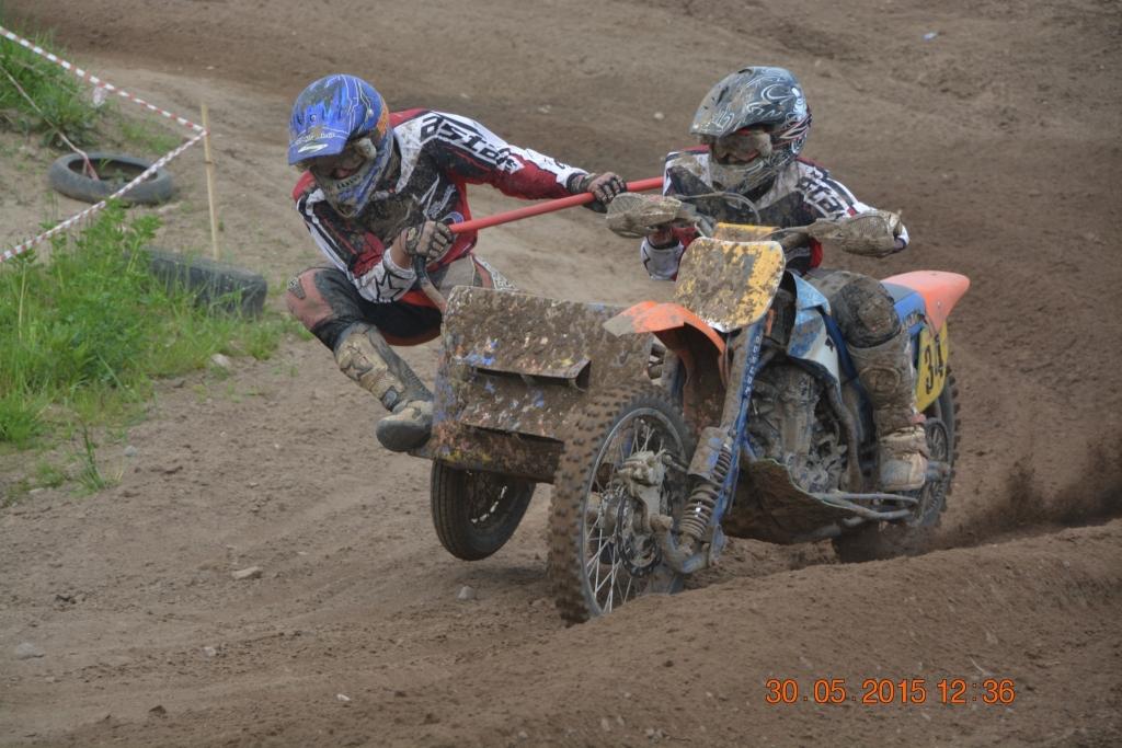 Niks Vasiļenko un Toms Priedītis saka – ja braucot var pasmieties, tad viss ir kārtībā. 
Autors: no personiskā arhīva