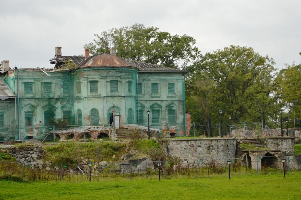 Baltā pils.

Autors: no arhīva