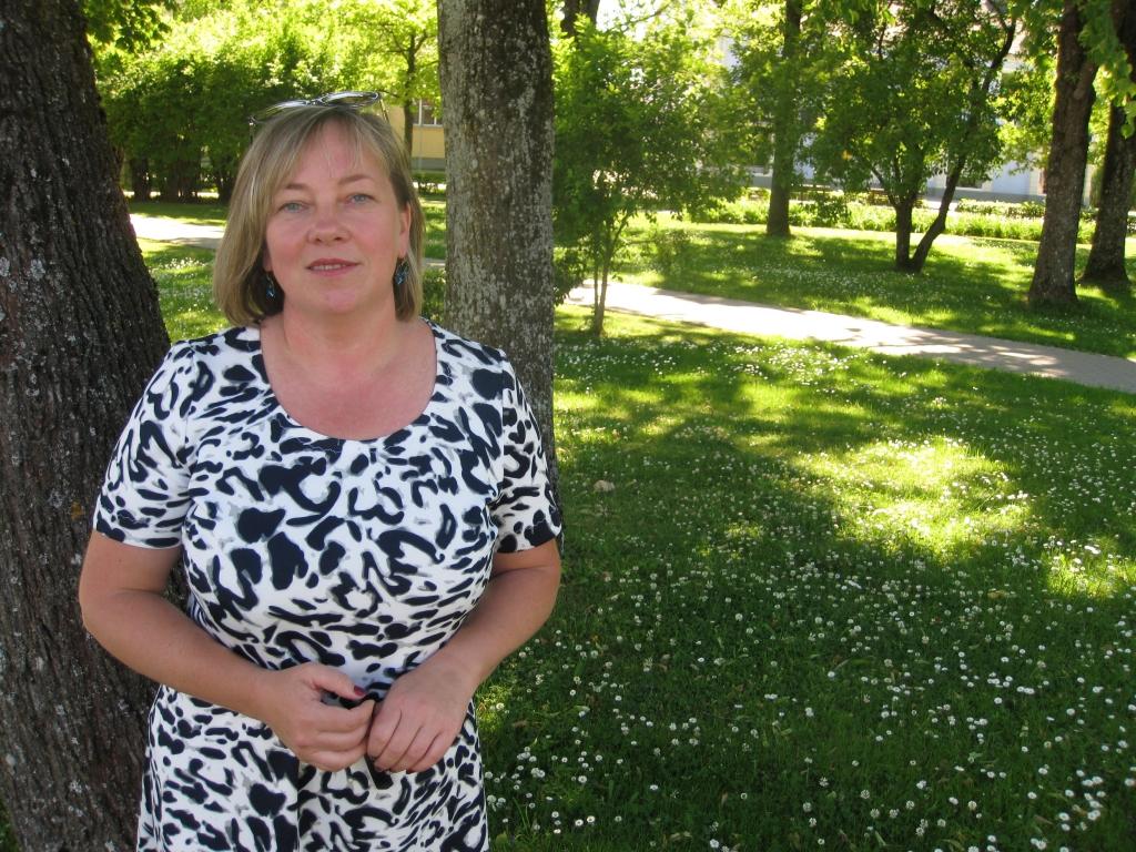 Ita Keiša papildus tiešajam darbam ir iesaistījusies arī programmā, kuras mērķis palīdzēt sabiedrībā atgriezties smagus noziegumus pastrādājušajiem pusaudžiem, kuri pašlaik atrodas Cēsu cietumā. Viņa palīdz noticēt pozitīvām iespējām. 	
Autors: Diāna Odumiņa