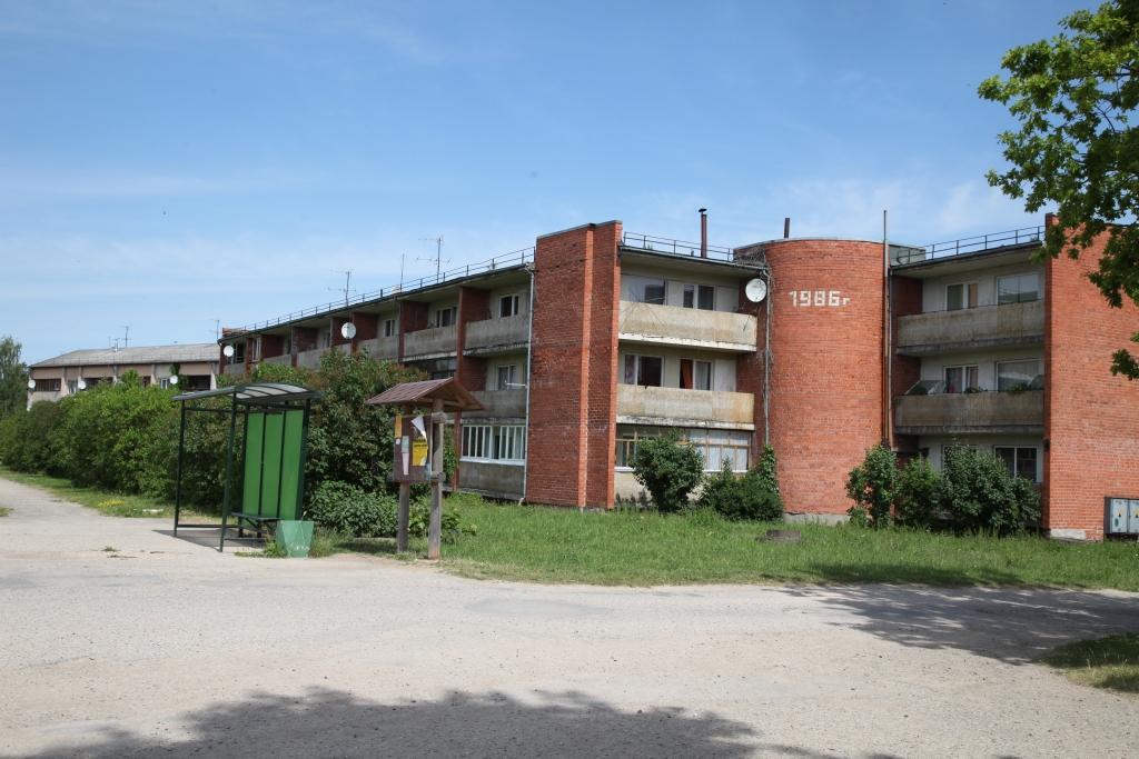 Stāķu ciema iedzīvotāji bija nonākuši neapskaužamā situācijā. Karstajās dienās viņi palika bez ūdens. Pēc aptuveni trim dienām bojājumi gan tika novērsti.	
Autors: Gatis Bogdanovs