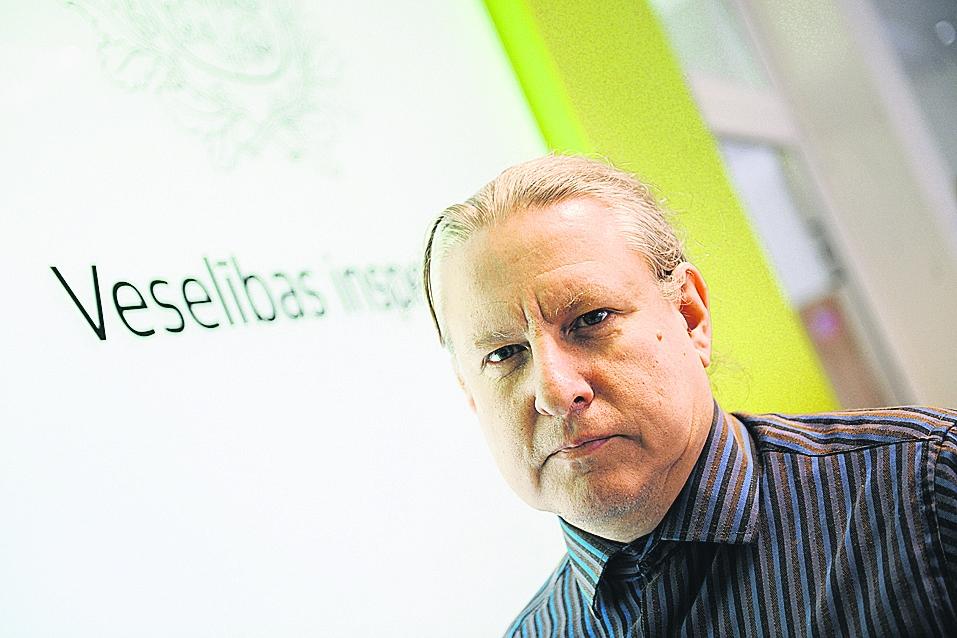 «Gaisa kvalitātes uzlabošanai efektīvi būtu ierobežot transporta intensitāti Rīgas centrā,» norāda N. Kadiķis.
Autors: KRISTAPS KALNS (“DIENAS MEDIJI”)