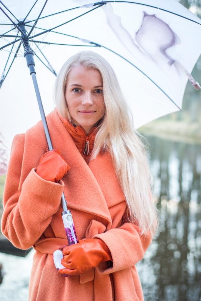 Latvijas iedvesmas stāstu blogā TUESI.LV publicēts video par dizaineri Lailu Uisku, kura Lejasciemā rada unikāla dizaina apavus un somiņas.
Autors: Nauris Zeltiņš (NEXT)