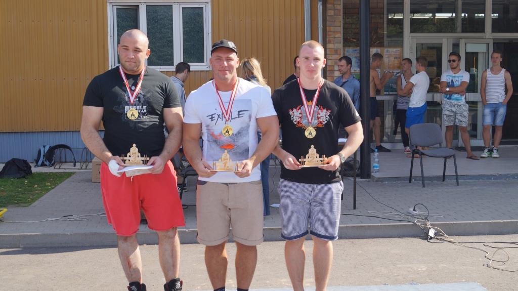 Brāļi Sandis (vidū) un Uldis (no labās) Ķiploki absolūtajā vērtējumā uzrādīja labākos rezultātus. 
Autors: no personiskā arhīva