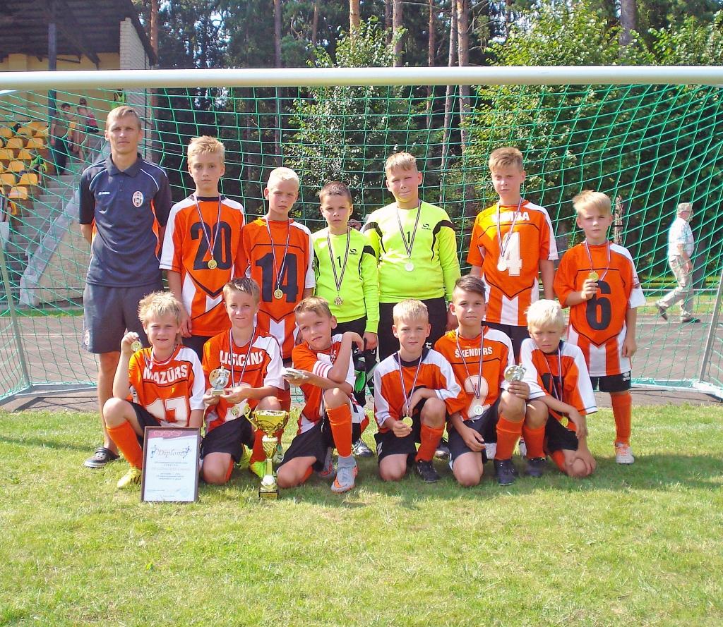FB “Gulbene/BJSS” komanda - ZA reģiona čempioni U-11 grupā. 	                           
Autors: no personiskā arhīva