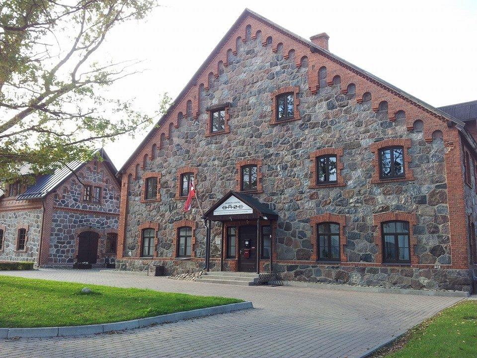 Kopš 2007.gada šī ēka ir Nevalstisko organizāciju centra, Invalīdu biedrības, Pensionāru padomes, kā arī jauniešu centra mājvieta.
Autors: no arhīva