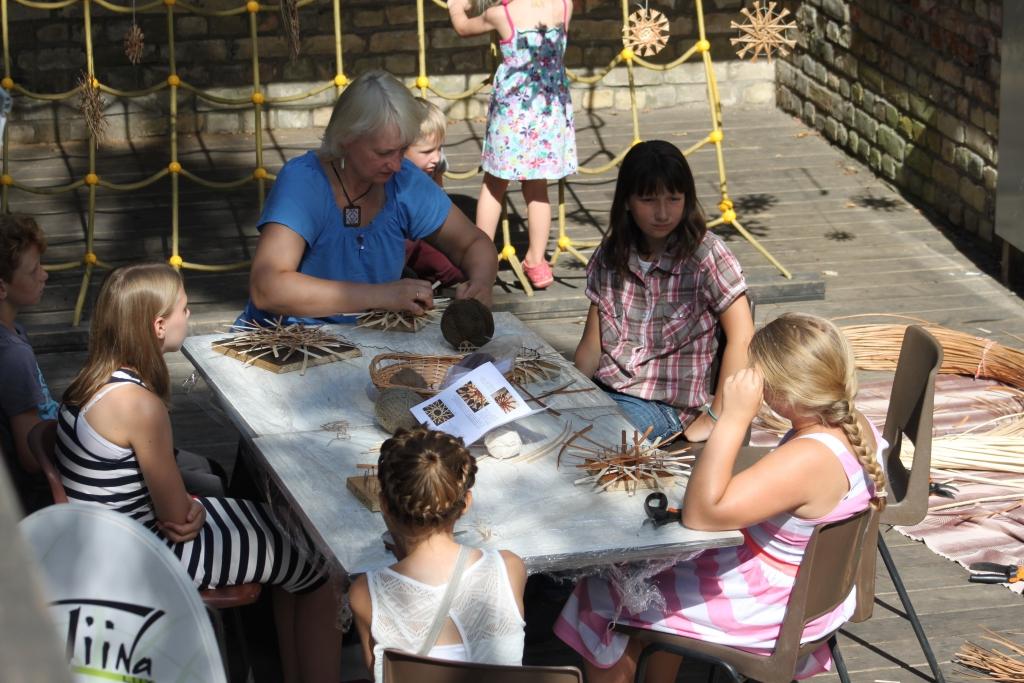 Gulbenes dienā Kalnciema ielas tirdziņā mūsu novadu pārstāvēja gan mājražotāj, gan amatnieki. Arī pasākumā Rankā paredzēta amatnieku un mājražotāju izrādīšanās un tirgošanās. 	
Autors: Valters Viks