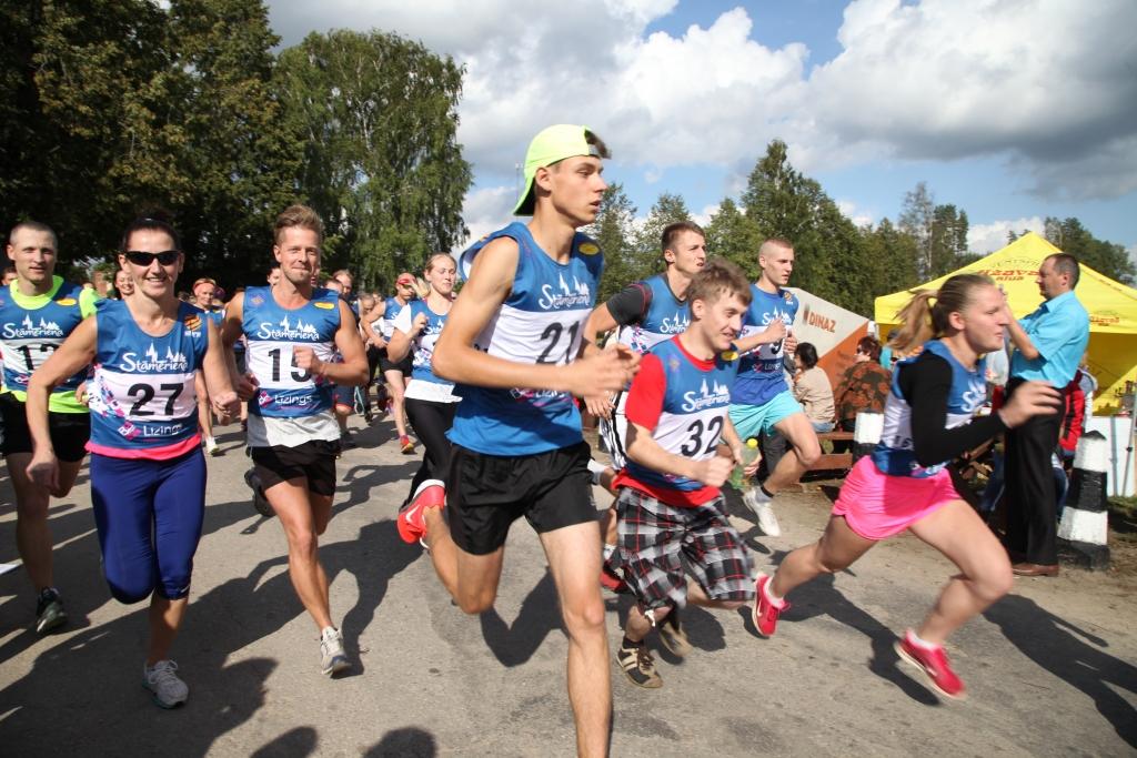 Skrējiens Stāmerienā ir kļuvis par labu tradīciju. Tajā ik gadu pulcējas ne tikai skrējēji no mūsu novada, bet arī viesi no citām Latvijas vietām. 	
Autors: Gatis Bogdanovs