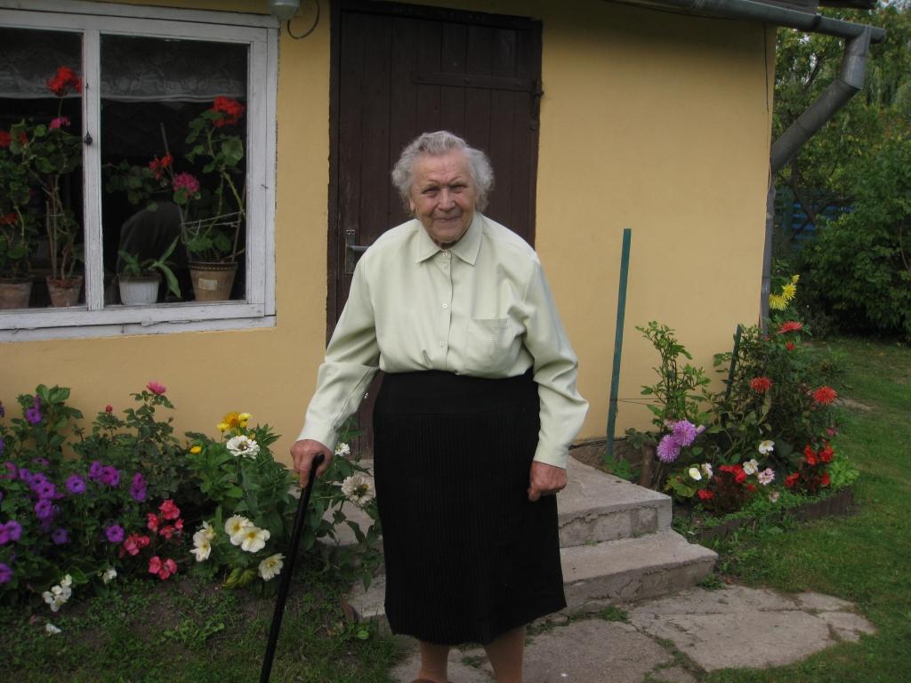 Liela dziedātāja. Broņislava Zelča par prieku ciemiņiem savā 90 gadu jubilejā nodziedāja garu dziesmu par Gauju, mīlestību un dzīvi. Gaviļniece joprojām zina daudz dziesmu. Arī Dieva dziesmas, kuras dziedātas jau bērnībā.	
Autors: Diāna Odumiņa